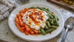 Sarımsaklı yoğurtlu havuçlu taze fasulye borani: hafif, ferah bir meze