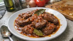 Lokum gibi soslu bonfile: tavada mühürleyip kısık ateşte tam kıvamında pişirin