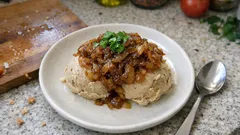 Antalya usulü mercimek dondurması: pirinçli kıvamı ve karamelize soğanlı meze