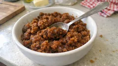 Pekmezli Un Helvası Tarifi: Şerbeti Kaynatmadan Tam Kıvamında