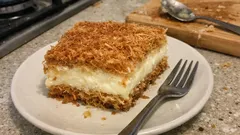 Muhallebili Kadayıf Pastası: Şerbetsiz, çıtır katlı ve dilim dilim tam kıvamında