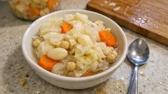 Kütür kütür lahana turşusu: sirkeli salamurada ovma yöntemiyle hızlıca lezzetlenen tarif