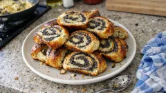 Tel tel ayrılan haşhaşlı çörek tarifi: yumuşacık mayalı hamurla tam kıvamında